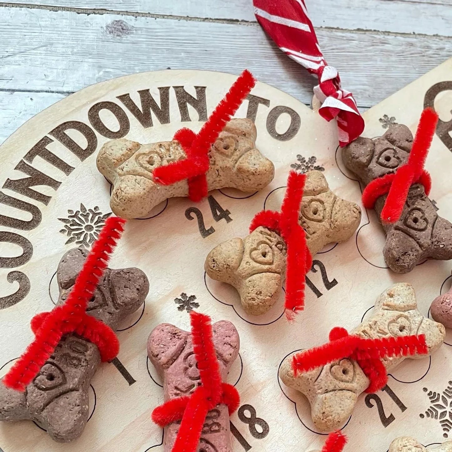 Christmas Dog Bone Countdown Hanger